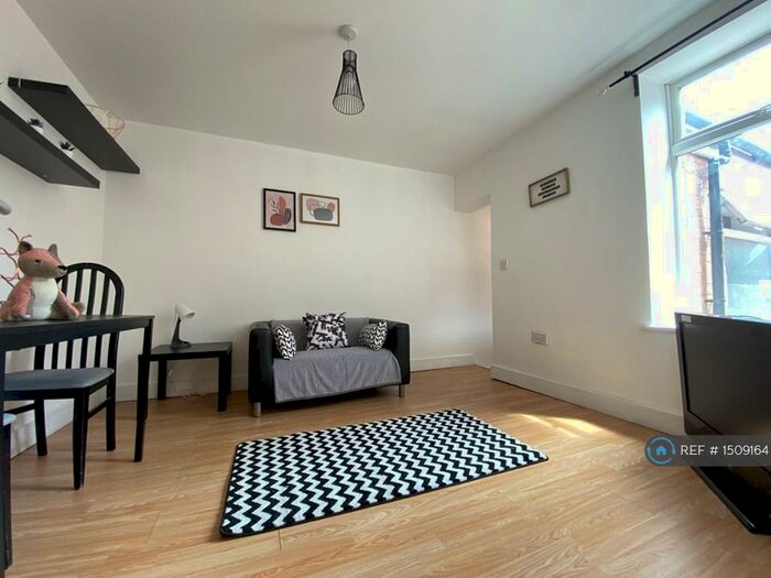 1 Bedroom Flat To Rent In Cavendish Road, Leicester, LE2