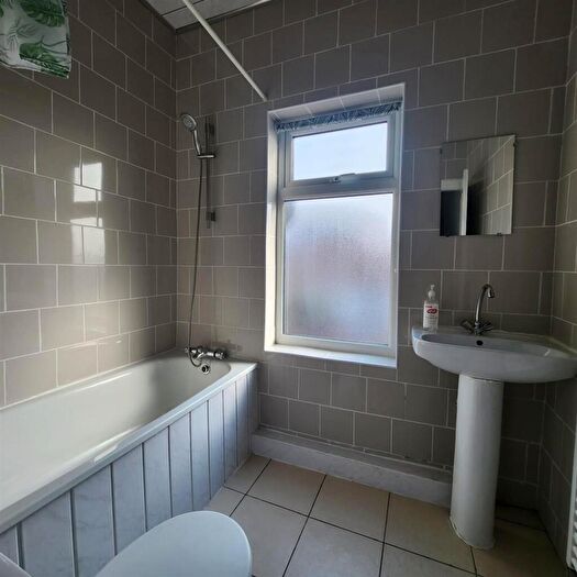1 Bedroom House To Rent In Clitheroe Road, Manchester, M13