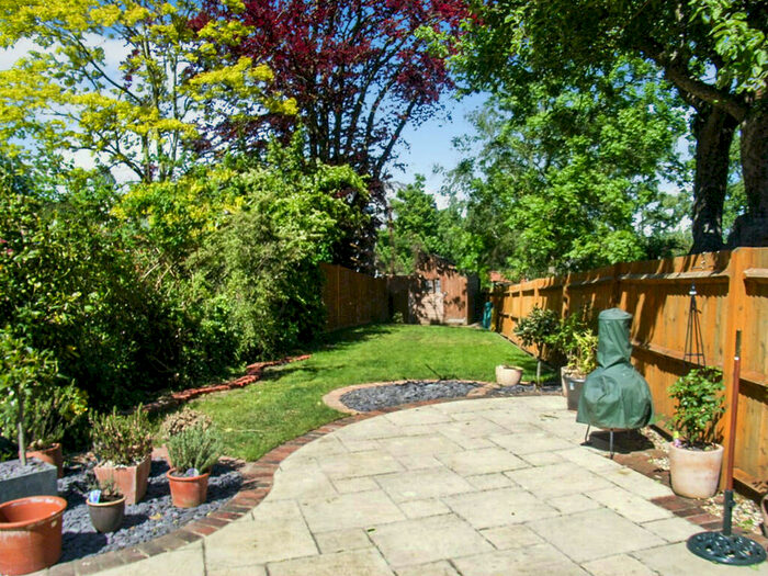 3 Bedroom Semi-Detached House For Sale In Wantage Road, Reading, RG30