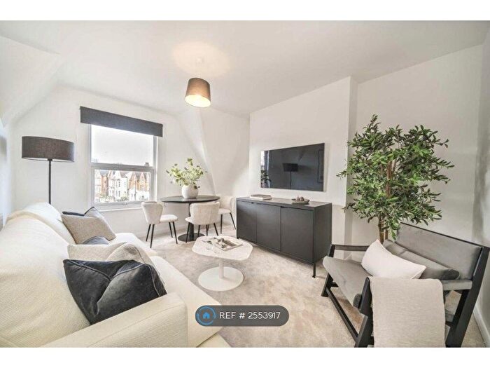 2 Bedroom Flat To Rent In Norwood Road, London, SE24