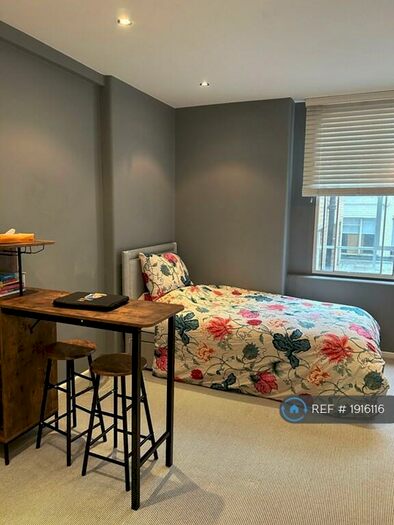 Studio To Rent In Florin Court, London, EC1M