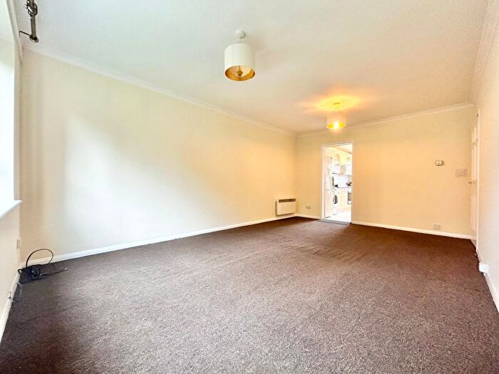 2 Bedroom Apartment To Rent In Tithe Court, Slough, SL3