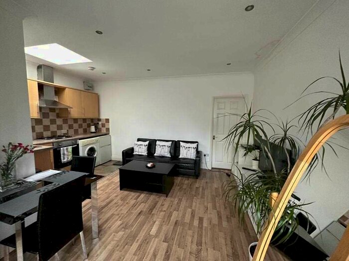 1 Bedroom Flat To Rent In Boileau Parade, Ealing, North Ealing, W5