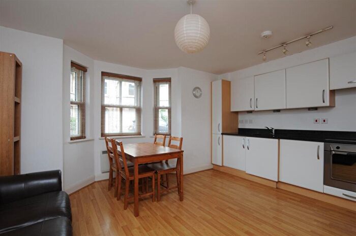 1 Bedroom Flat To Rent In Jeune Street St Clements, OX4