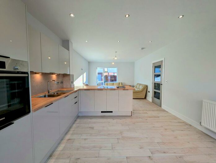 3 Bedroom House To Rent In Knights Walk, Sutton, Retford, DN22