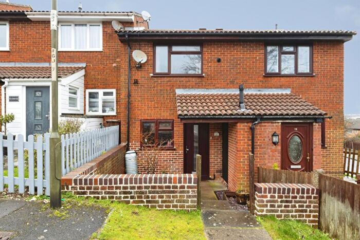 2 Bedroom Terraced House For Sale In Ramillies Close, Chatham, ME5