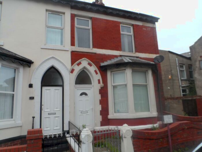 2 Bedroom Flat To Rent In Regent Road, Blackpool, FY1
