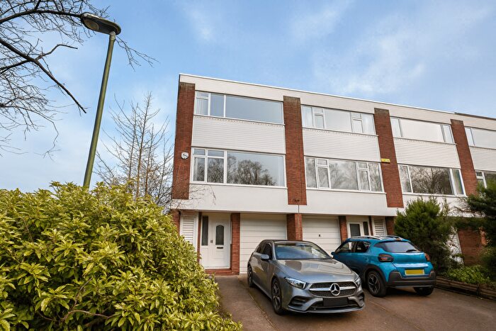 4 Bedroom End Of Terrace House For Sale In The Avenue, Beckenham, BR3