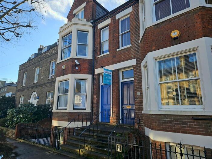 Studio To Rent In Flat, Newmarket Road, Cambridge, CB5