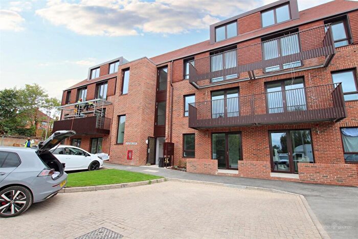Studio To Rent In Grovelands Road, Reading, RG30