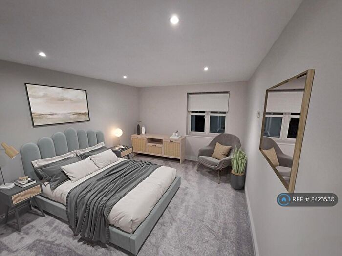 2 Bedroom Flat To Rent In Wootton Place, Basildon, SS16