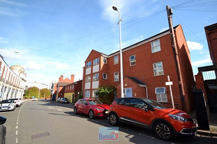 1 Bedroom Flat To Rent In Whitefriars Street, Coventry, CV1