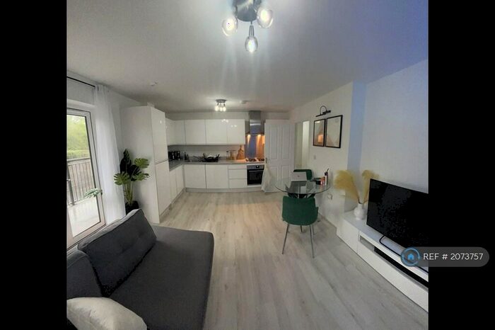 2 Bedroom Flat To Rent In Rainham - East London, Rainham - East London, RM13