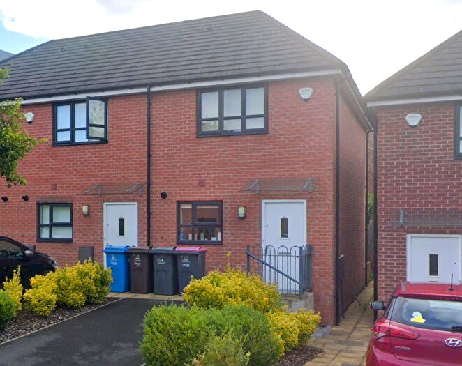 2 Bedroom End Of Terrace House To Rent In Stonehouse Drive, Salford, Greater Manchester, M7