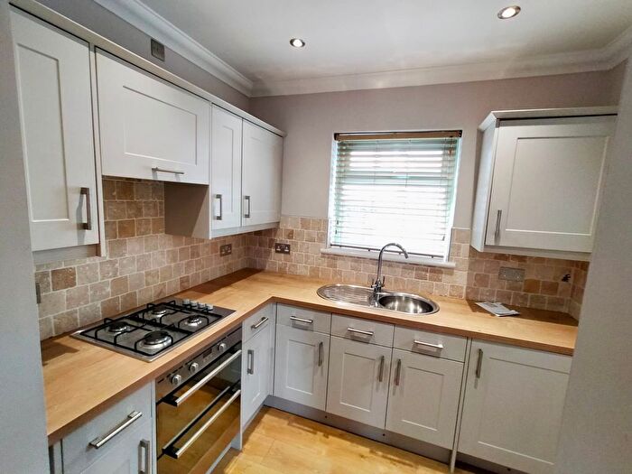 2 Bedroom End Of Terrace House To Rent In Brecon Road, Hirwaun, CF44