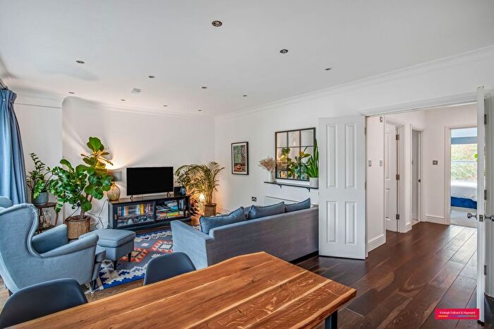 2 Bedroom Flat For Sale In Upland Road, London, SE22