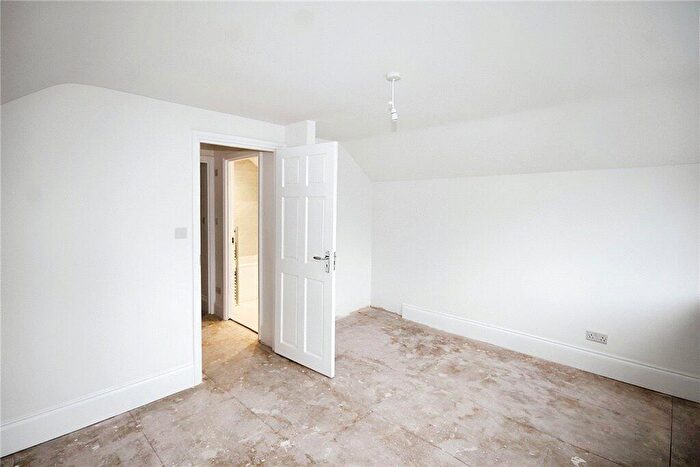 2 Bedroom Detached House To Rent In Epsom Road, Croydon, CR0