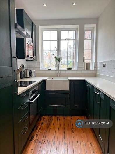 2 Bedroom Flat To Rent In Belmont Grove, London, SE13