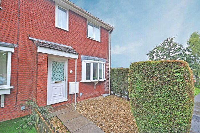 3 Bedroom Terraced House For Sale In Attractive End-Terrace, Sunnybank, Rhiwderin, NP10