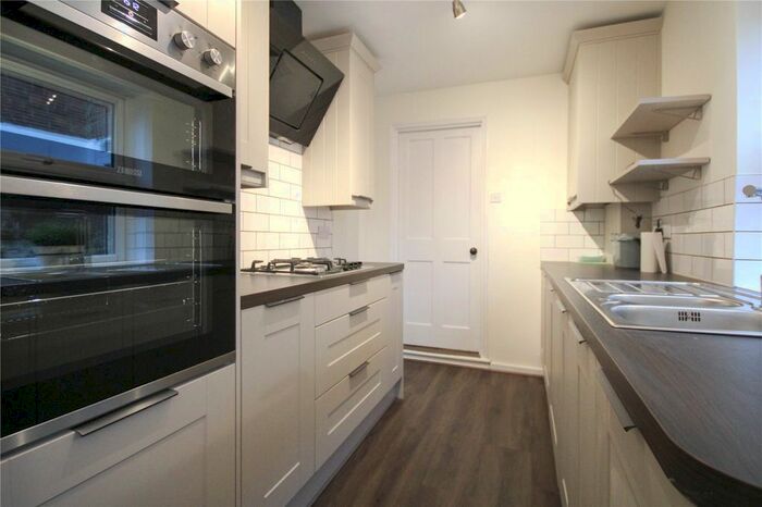 3 Bedroom Terraced House To Rent In Brighton Road, Reading, RG6