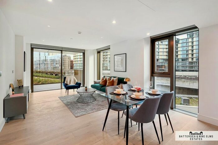 2 Bedroom Flat To Rent In Palmer Road, London, SW11