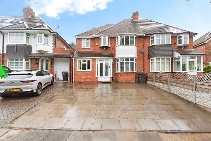 4 Bedroom Semi-Detached House For Sale In Colebourne Road, Birmingham, West Midlands, B13