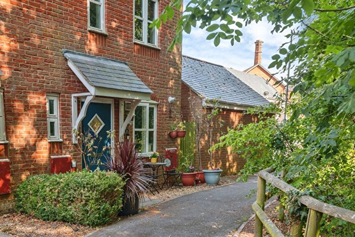 4 Bedroom Semi Detached House For Sale In Weavers Reach, Tonedale, Wellington, TA21