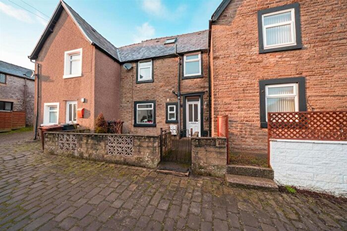 2 Bedroom Terraced House For Sale In Dale Side, Buxton, SK17