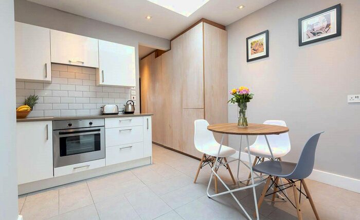 2 Bedroom Flat To Rent In Rushcroft Road, Brixton, London, SW2