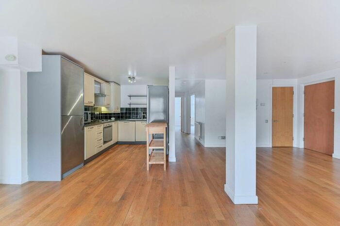 2 Bedroom Flat To Rent In Trewsbury Road, Sydenham, London, SE26