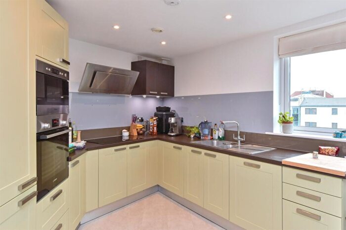 2 Bedroom Flat For Sale In West Street, Brighton, East Sussex, BN1