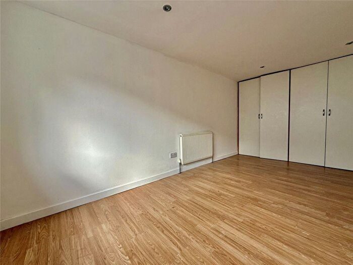 4 Bedroom Flat To Rent In Eltham High Street, Eltham, London, SE9