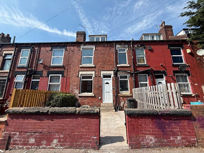 2 Bedroom Terraced House To Rent In Clifton Mount, Leeds, LS9