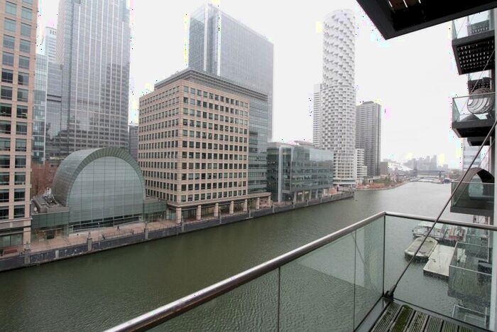 2 Bedroom Flat To Rent In Discovery Dock West, South Quay Square, E14