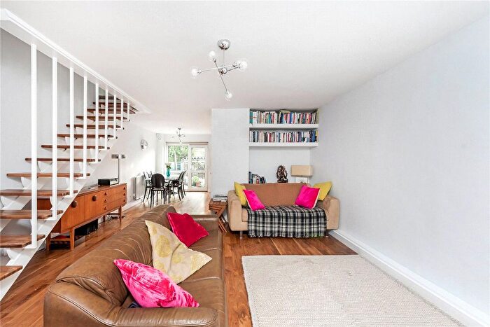 3 Bedroom Terraced House For Sale In Canbury Mews, London, SE26