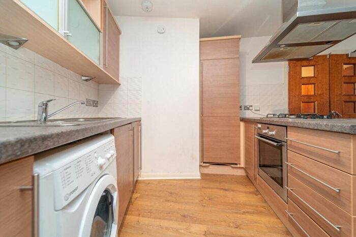 2 Bedroom Flat For Sale In Kaims Terrace, Kirkton, Livingston, EH54