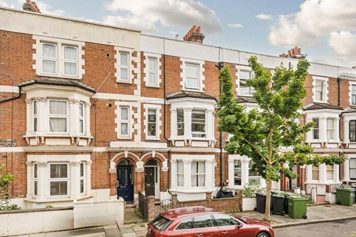 2 Bedroom Flat For Sale In Tregothnan Road, Stockwell, SW9