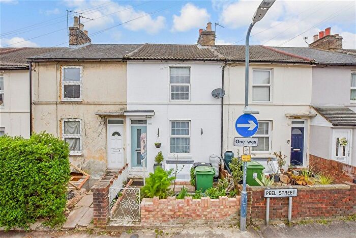 2 Bedroom Terraced House For Sale In Peel Street, Maidstone, Kent, ME14