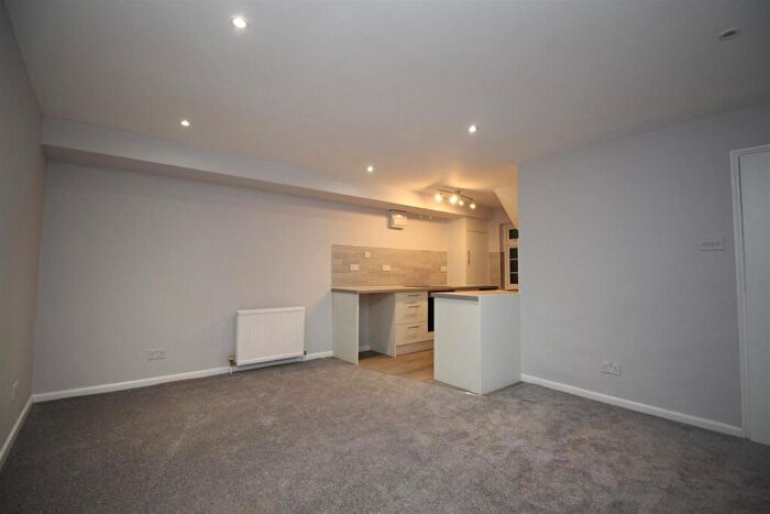 1 Bedroom House To Rent In Hitchin Street, Baldock, SG7