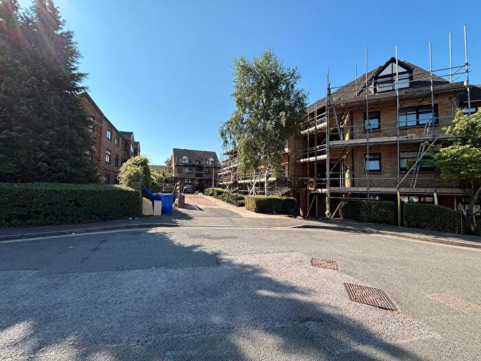 2 Bedroom Flat To Rent In Flat, Northumberland Court, Duke Street, Banbury, OX16