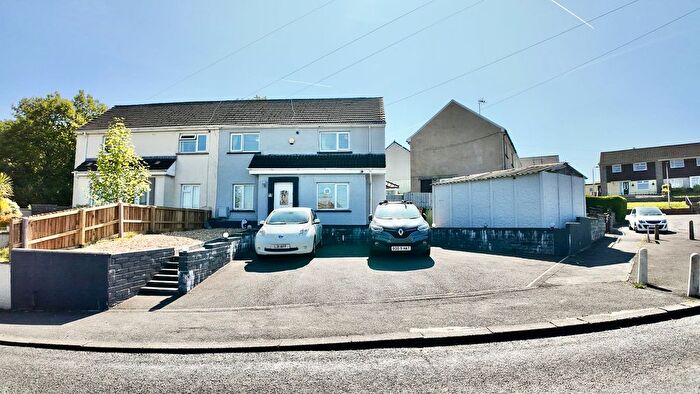 3 Bedroom Semi-Detached House For Sale In Park Road, Maesycwmmer, CF82