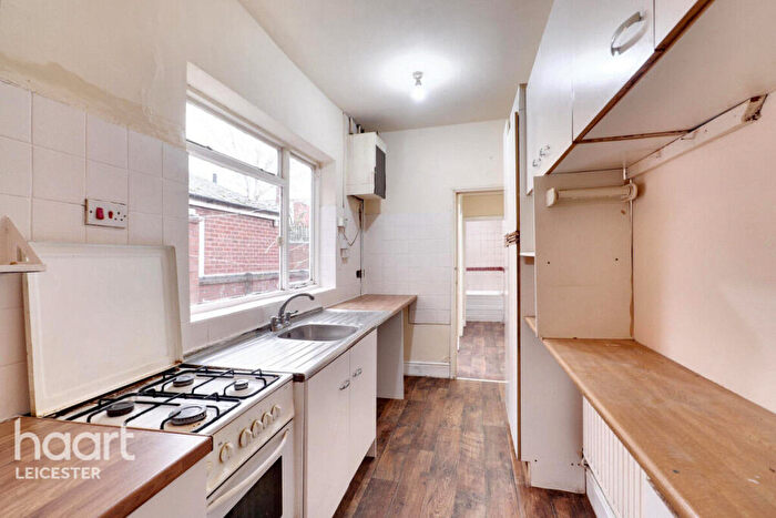3 Bedroom Terraced House For Sale In Westbourne Street, Leicester, LE4