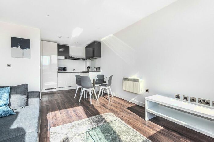 1 Bedroom Flat To Rent In Churchill Place, Churchill Way, Basingstoke, RG21