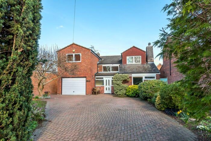 4 Bedroom Detached House For Sale In The Close, Hinxworth, SG7