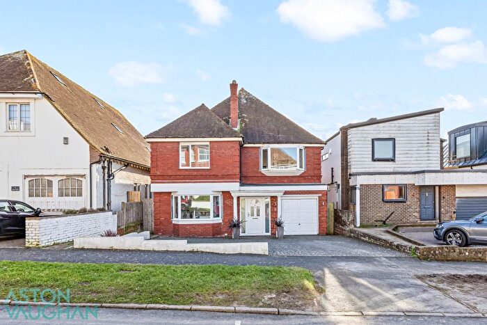4 Bedroom Detached House For Sale In The Cliff, Brighton, BN2