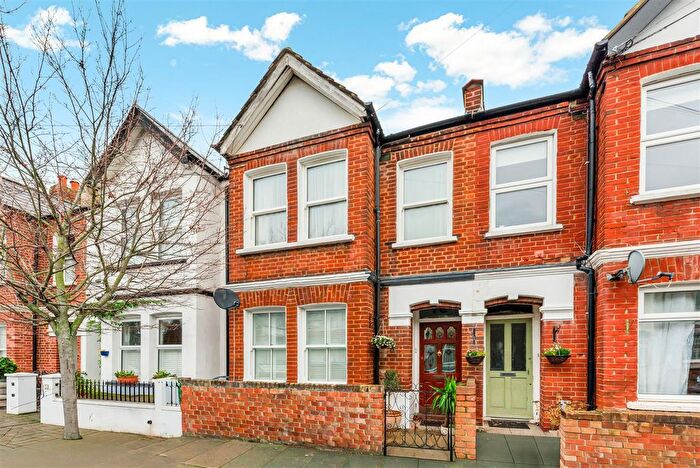 2 Bedroom Flat For Sale In College Road, Colliers Wood, SW19