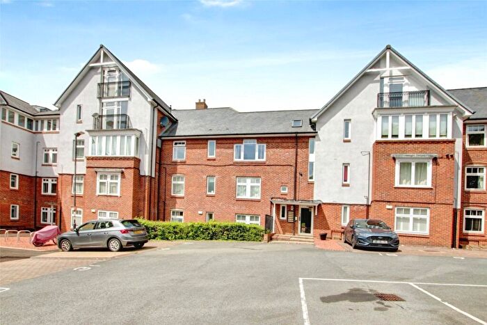 2 Bedroom Flat To Rent In Monument Court, Durham, County Durham, DH1