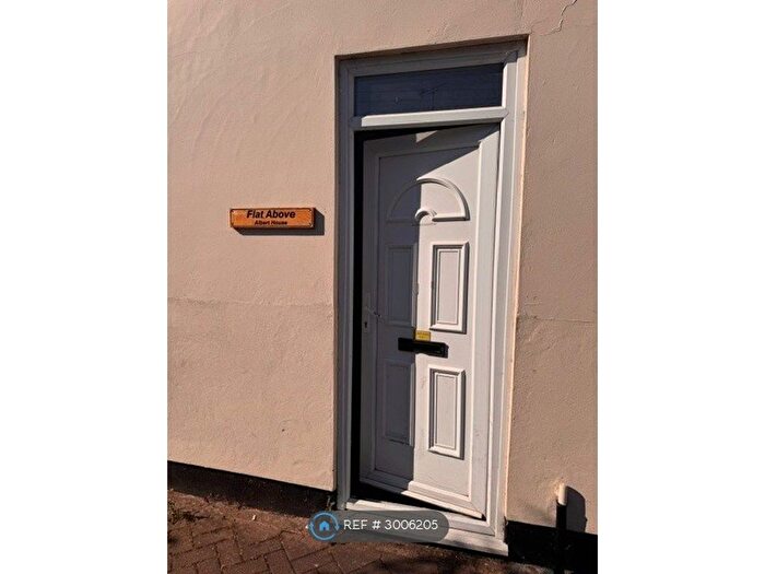 1 Bedroom Flat To Rent In House, Cheltenham, GL51