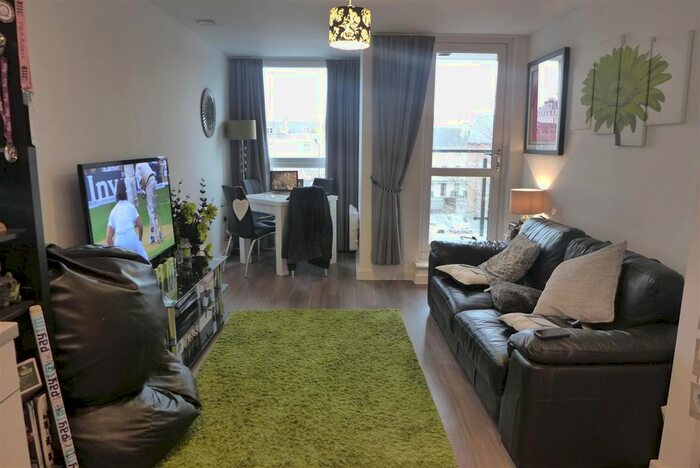 2 Bedroom Flat To Rent In College Street, Southampton, SO14