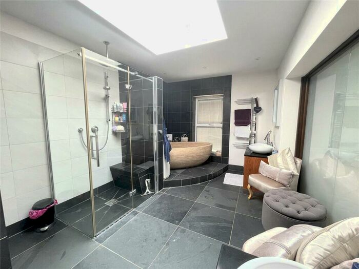 5 Bedroom Bungalow To Rent In Station Road, Lingfield, RH7